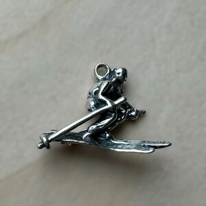 Vintage Pendant Charm 0.625 Inch‎ 3D Skiing Downhill Sports 10k White Gold 1.7g